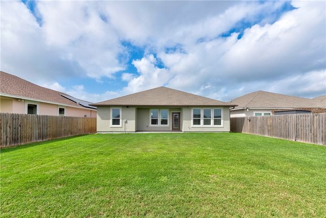 7730 Sophia Dr, Corpus Christi, TX 78414