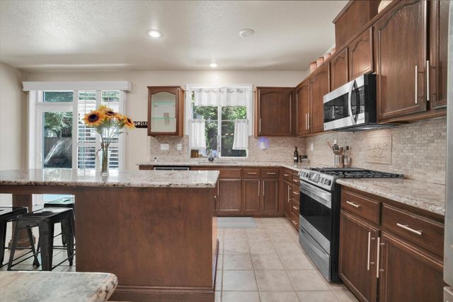 6409 Pine Meadow Cir, Stockton, CA 95219