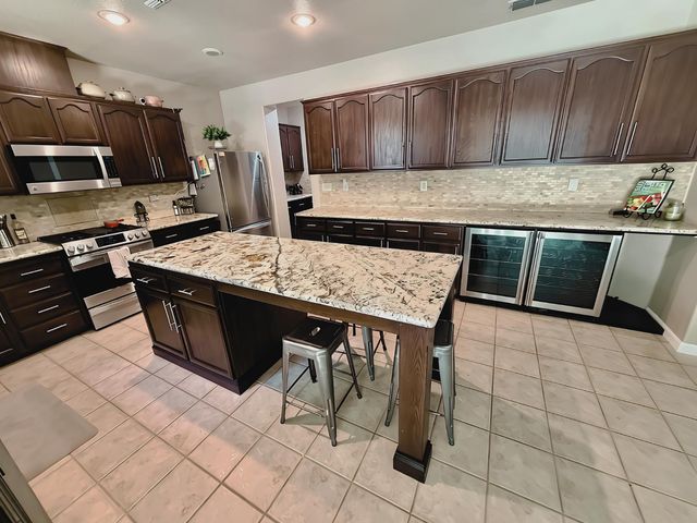 6409 Pine Meadow Cir, Stockton, CA 95219