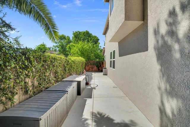 6409 Pine Meadow Cir, Stockton, CA 95219