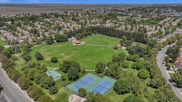 6409 Pine Meadow Cir, Stockton, CA 95219