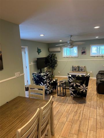 770 BAY ESPLANADE 2, Clearwater Beach, FL 33767