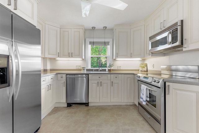 6 Highland St, Wakefield, MA 01880