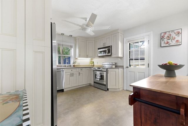 6 Highland St, Wakefield, MA 01880