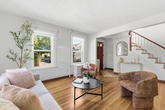 6 Highland St, Wakefield, MA 01880