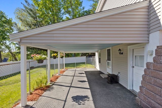 6 Highland St, Wakefield, MA 01880