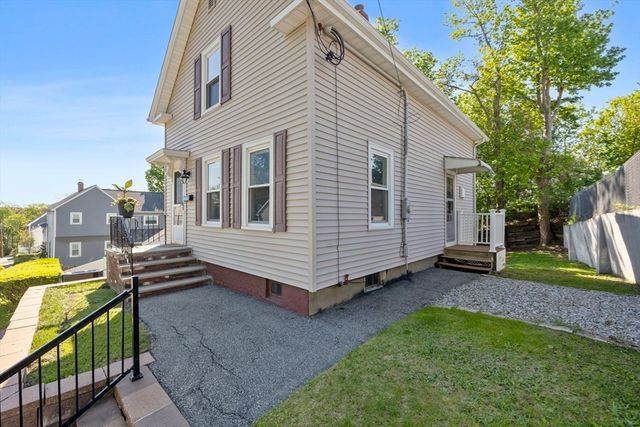 6 Highland St, Wakefield, MA 01880