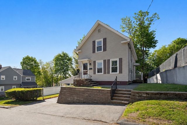 6 Highland St, Wakefield, MA 01880