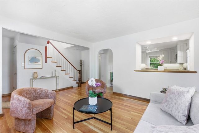 6 Highland St, Wakefield, MA 01880