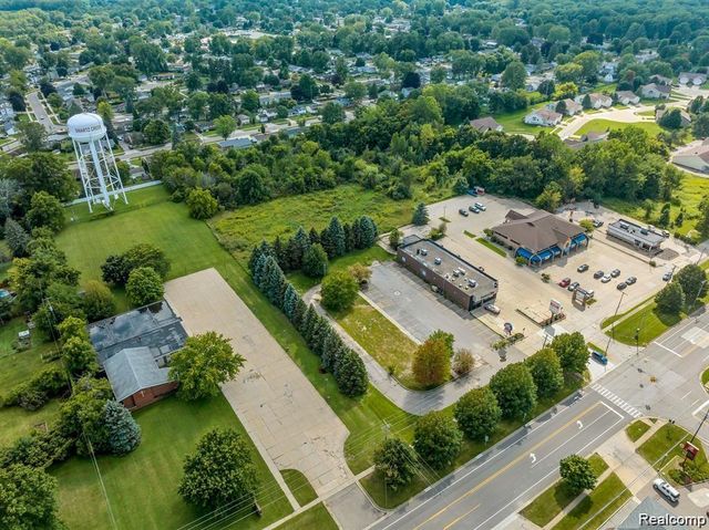 8541 Miller Road, Swartz Creek, MI 48473