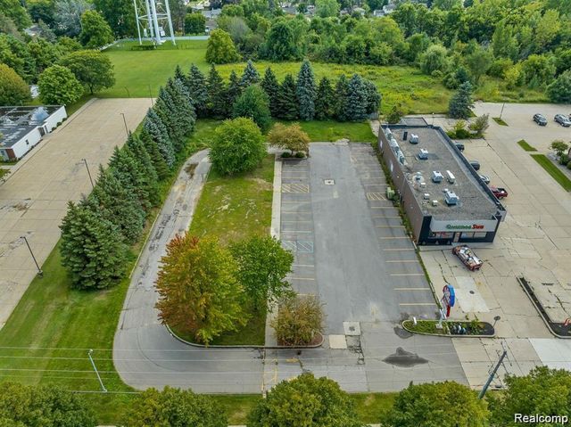 8541 Miller Road, Swartz Creek, MI 48473