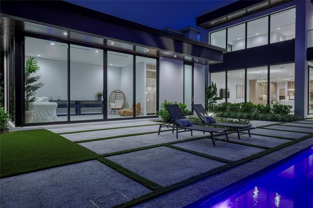 119 N Gordon Road, Fort Lauderdale, FL 33301