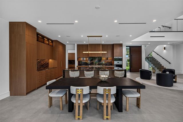 119 N Gordon Road, Fort Lauderdale, FL 33301