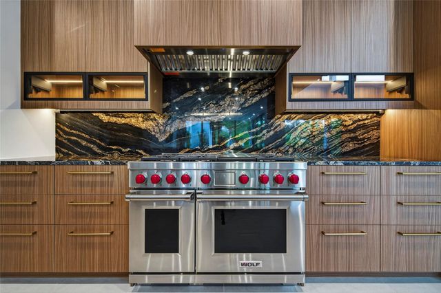 119 N Gordon Road, Fort Lauderdale, FL 33301