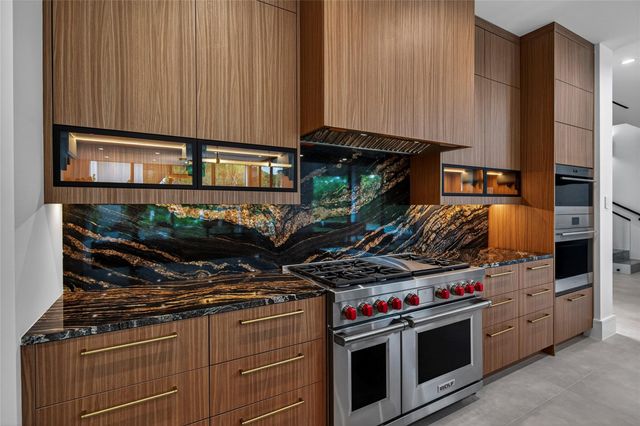 119 N Gordon Road, Fort Lauderdale, FL 33301