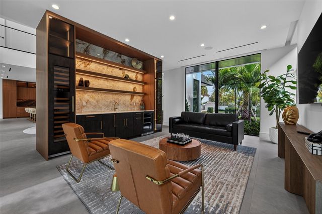 119 N Gordon Road, Fort Lauderdale, FL 33301