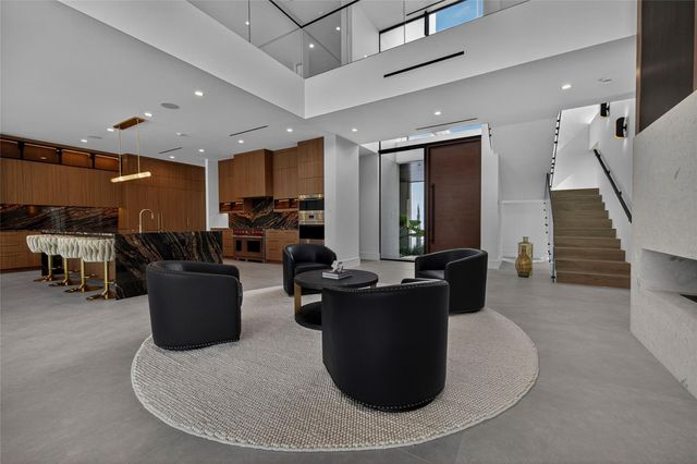 119 N Gordon Road, Fort Lauderdale, FL 33301