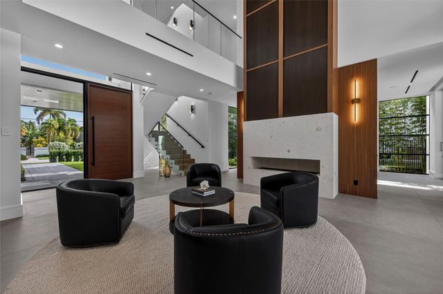 119 N Gordon Road, Fort Lauderdale, FL 33301