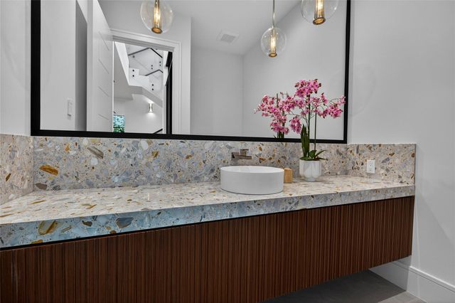 119 N Gordon Road, Fort Lauderdale, FL 33301