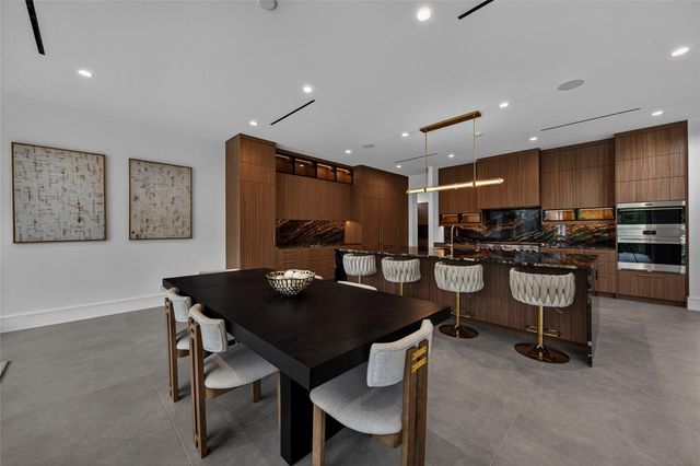 119 N Gordon Road, Fort Lauderdale, FL 33301