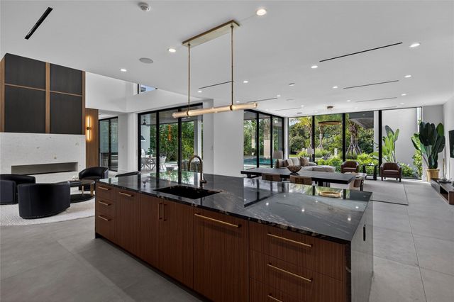 119 N Gordon Road, Fort Lauderdale, FL 33301