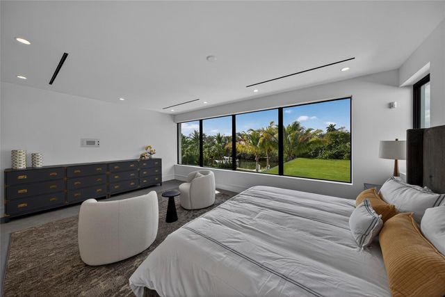 119 N Gordon Road, Fort Lauderdale, FL 33301