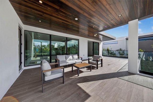 119 N Gordon Road, Fort Lauderdale, FL 33301