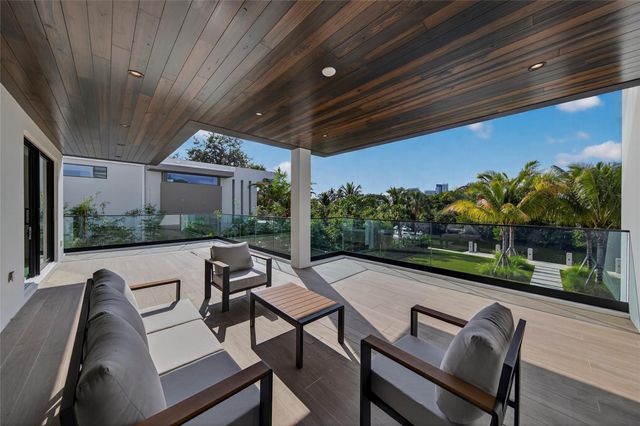 119 N Gordon Road, Fort Lauderdale, FL 33301