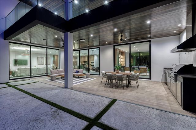 119 N Gordon Road, Fort Lauderdale, FL 33301