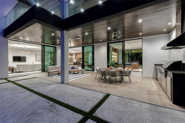 119 N Gordon Road, Fort Lauderdale, FL 33301