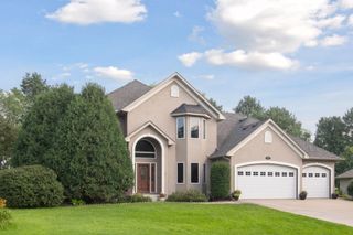 2906 Butternut Drive, Chaska, MN 55318