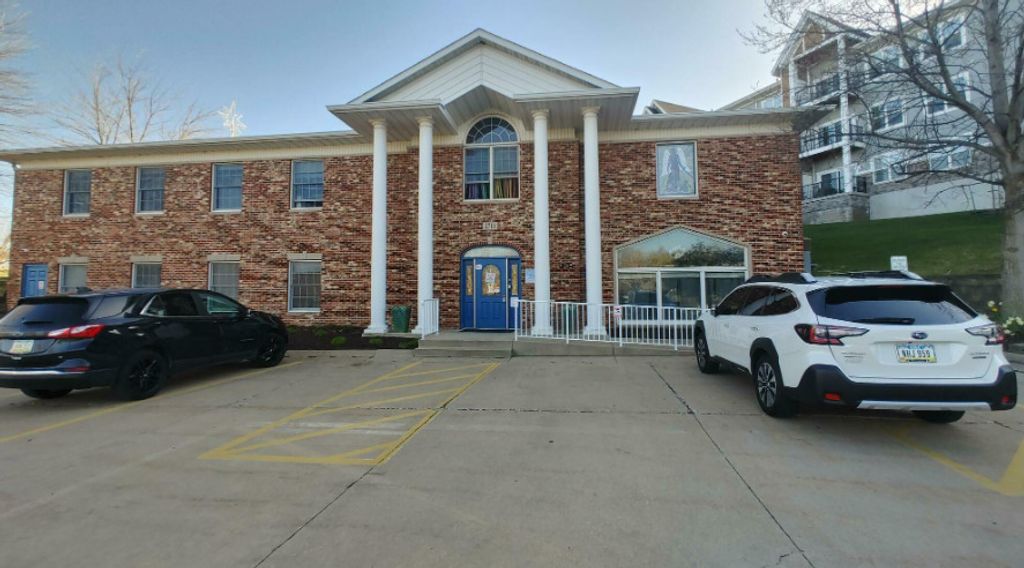 2711 Happy Joe Drive, Bettendorf, IA 52722