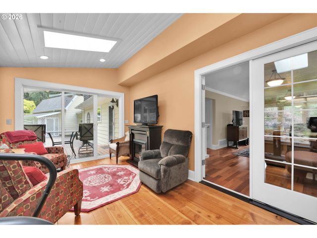 23292 BIRD HAVEN Ln, Noti, OR 97461