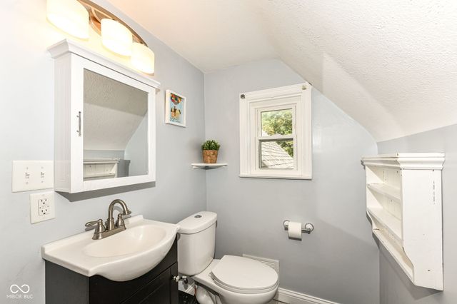 7320 Highland Road, Indianapolis, IN 46268