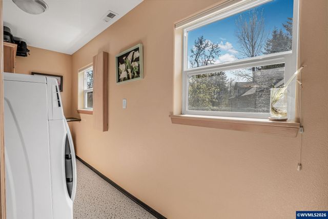 1760 SW Goucher Ct, Mcminnville, OR 97128