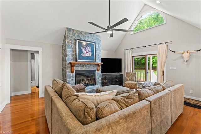 2624 Jerusalem Road, Lexington, NC 27292