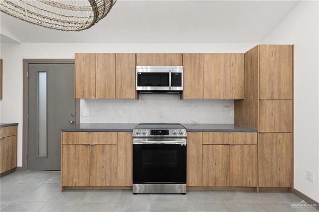 1304 E Iris Avenue 1, Mcallen, TX 78501