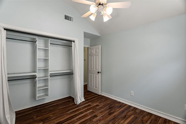 6912 Stewarts Oaks Court, Granbury, TX 76049