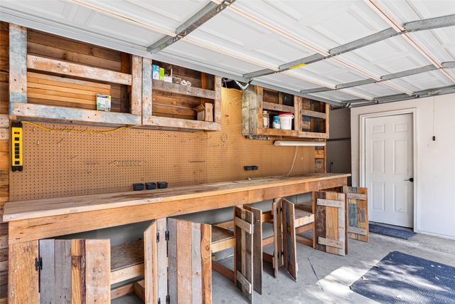 6912 Stewarts Oaks Court, Granbury, TX 76049