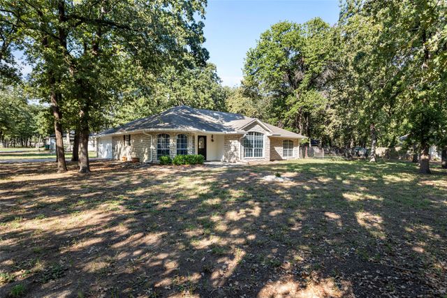 6912 Stewarts Oaks Court, Granbury, TX 76049