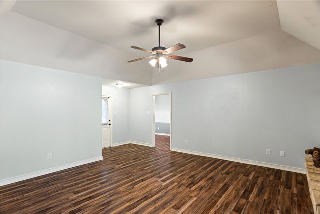 6912 Stewarts Oaks Court, Granbury, TX 76049