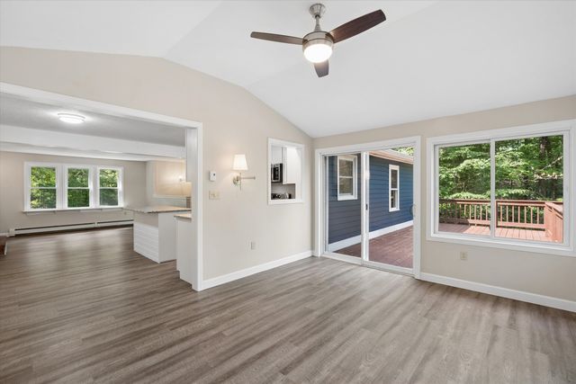 31 Evergreen Drive, Goffstown, NH 03045