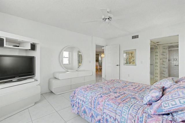 7552 Trent Drive 301, Tamarac, FL 33321