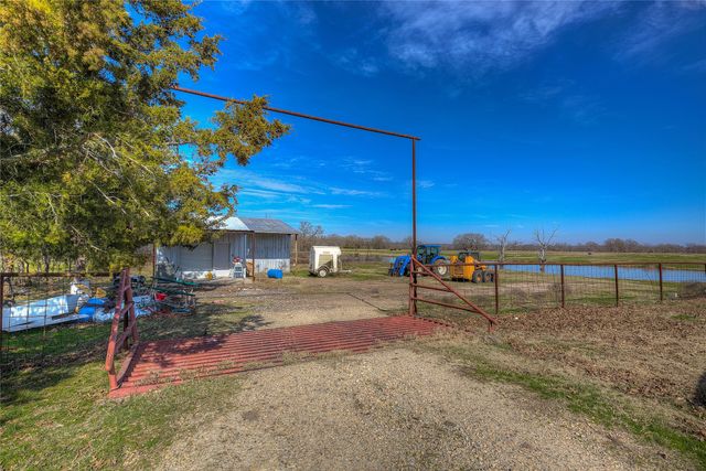 429 County Road 4736, Cumby, TX 75433
