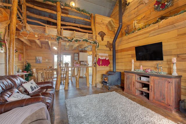 429 County Road 4736, Cumby, TX 75433