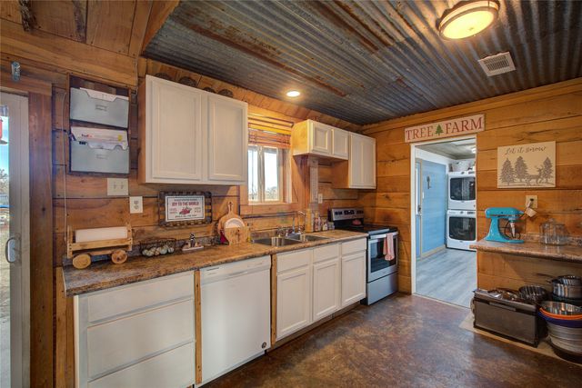 429 County Road 4736, Cumby, TX 75433