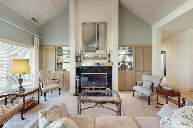 1563 Del Lago, Yuba City, CA 95991