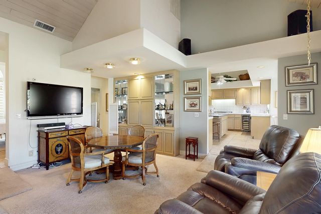 1563 Del Lago, Yuba City, CA 95991