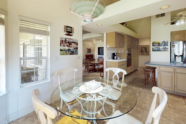 1563 Del Lago, Yuba City, CA 95991