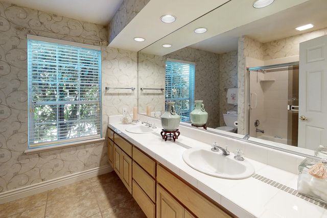 1563 Del Lago, Yuba City, CA 95991